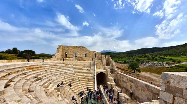 Akdeniz'de gezilesi 7 antik kent